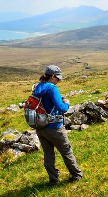 hiking_dingle_way_ireland.jpg